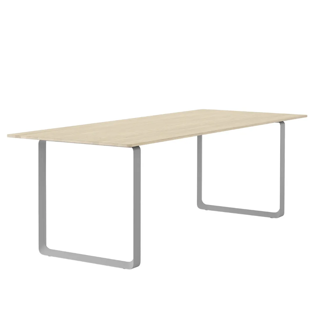 70/70 Table 225 x 90