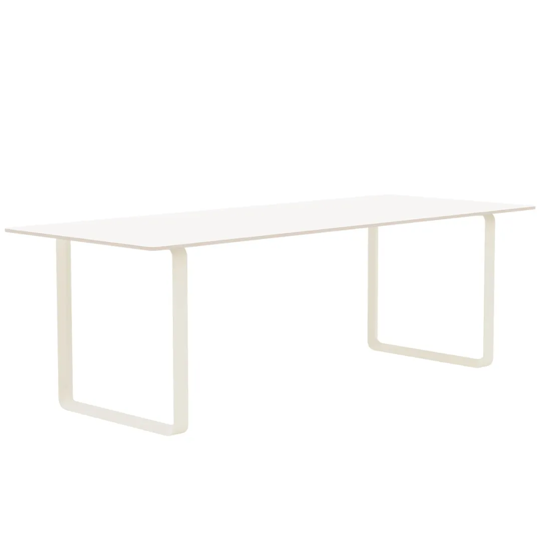 70/70 Table 225 x 90