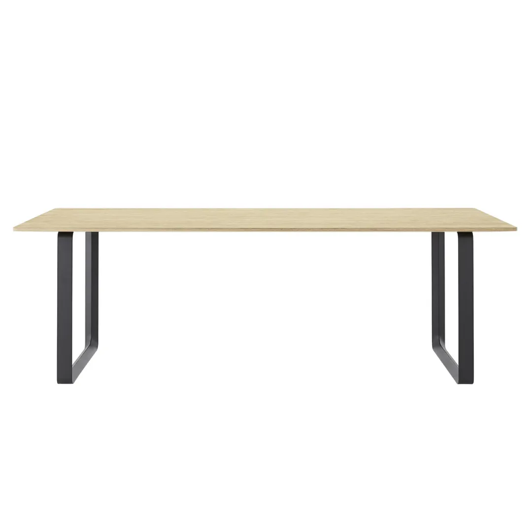 70/70 Table 225 x 90
