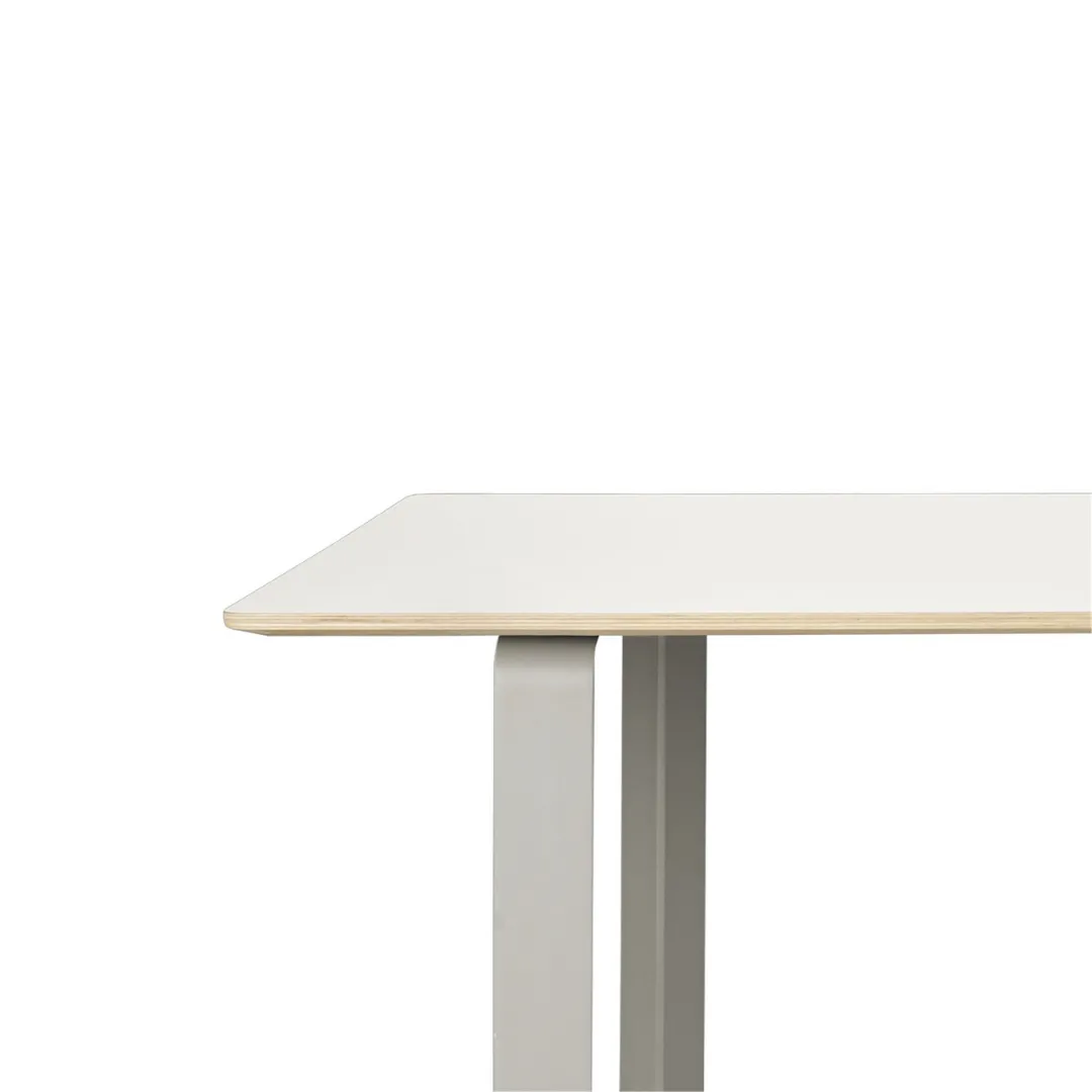 70/70 Table 225 x 90