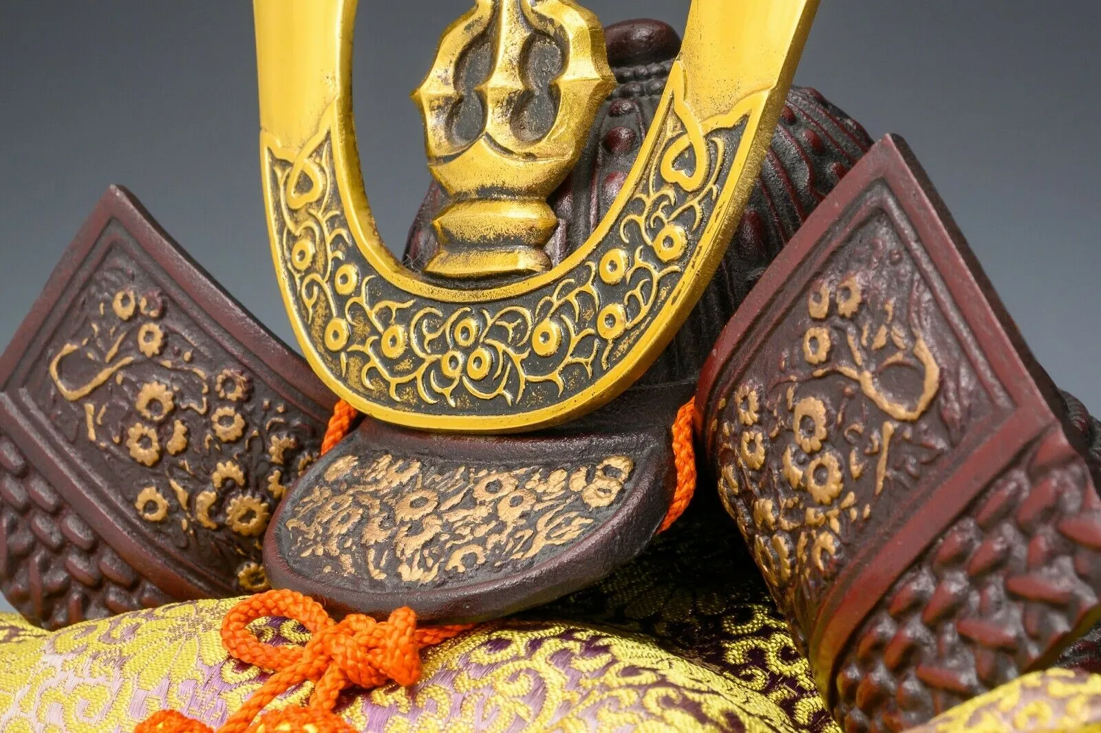 Great Samurai Helmet -Rare Form Kusunoki Masashige Helmet- Middle Size