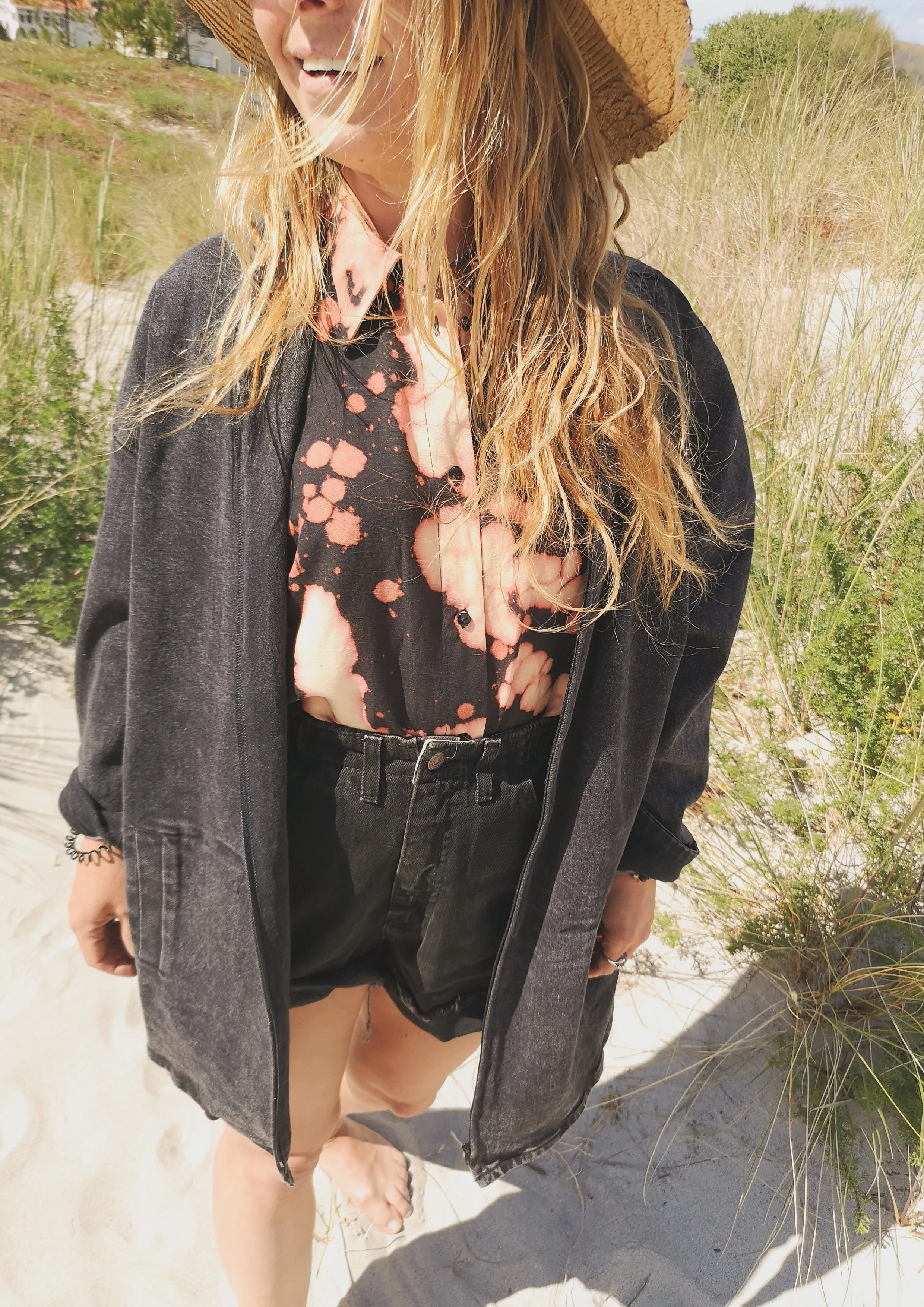 HOMEMADE - UNIQUE BLOUSE UNISEX - HAND PAINTED - black / white / pink
