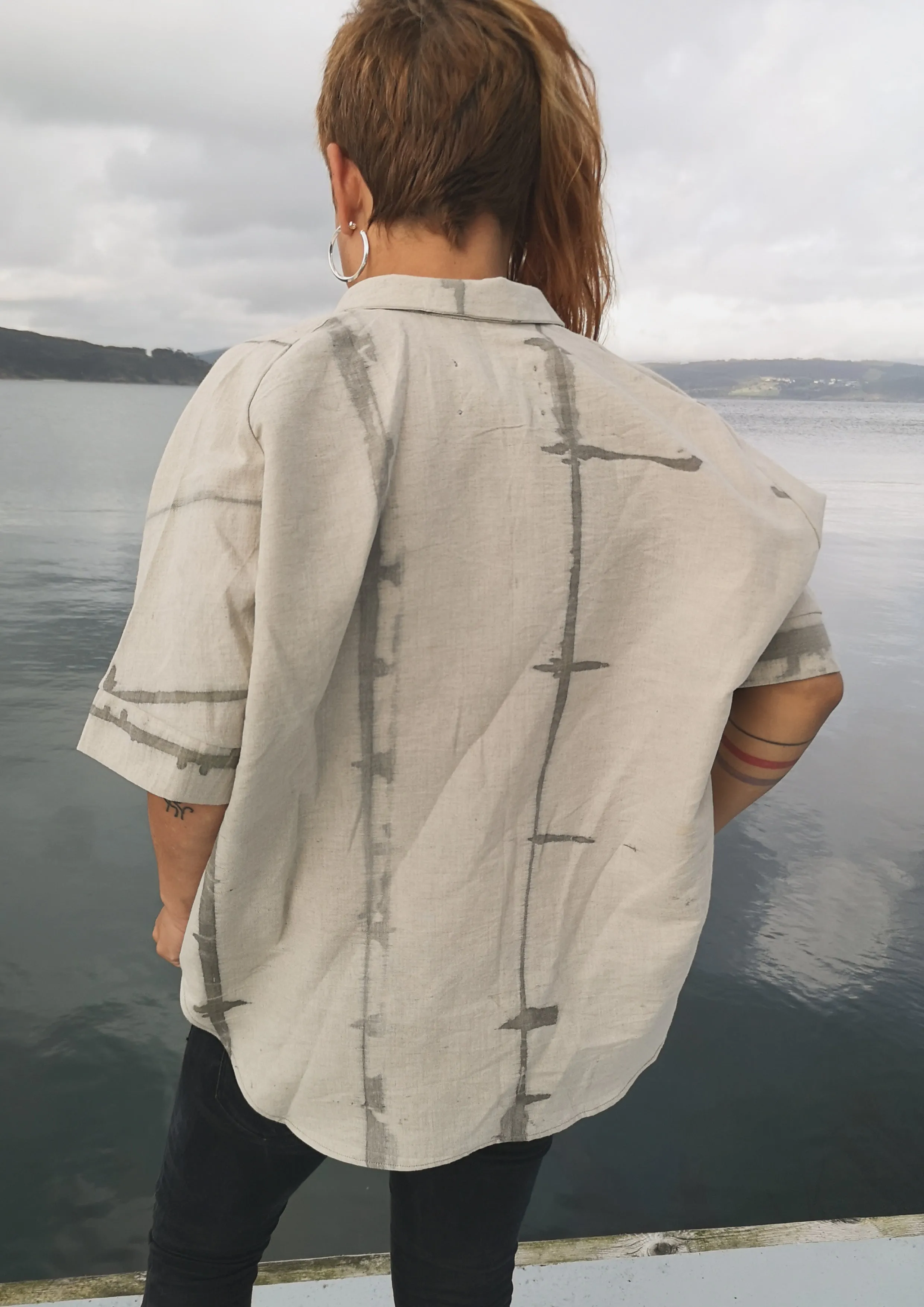 HOMEMADE - UNIQUE BLOUSE UNISEX - HAND PAINTED - white / grey / green