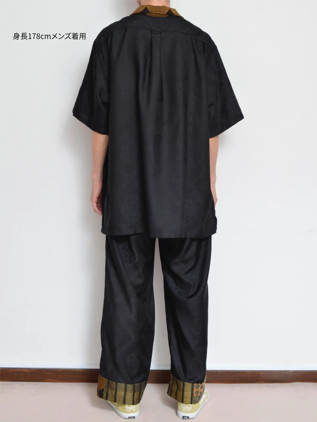 OPEN COLLAR SH_BLK PAISLEY