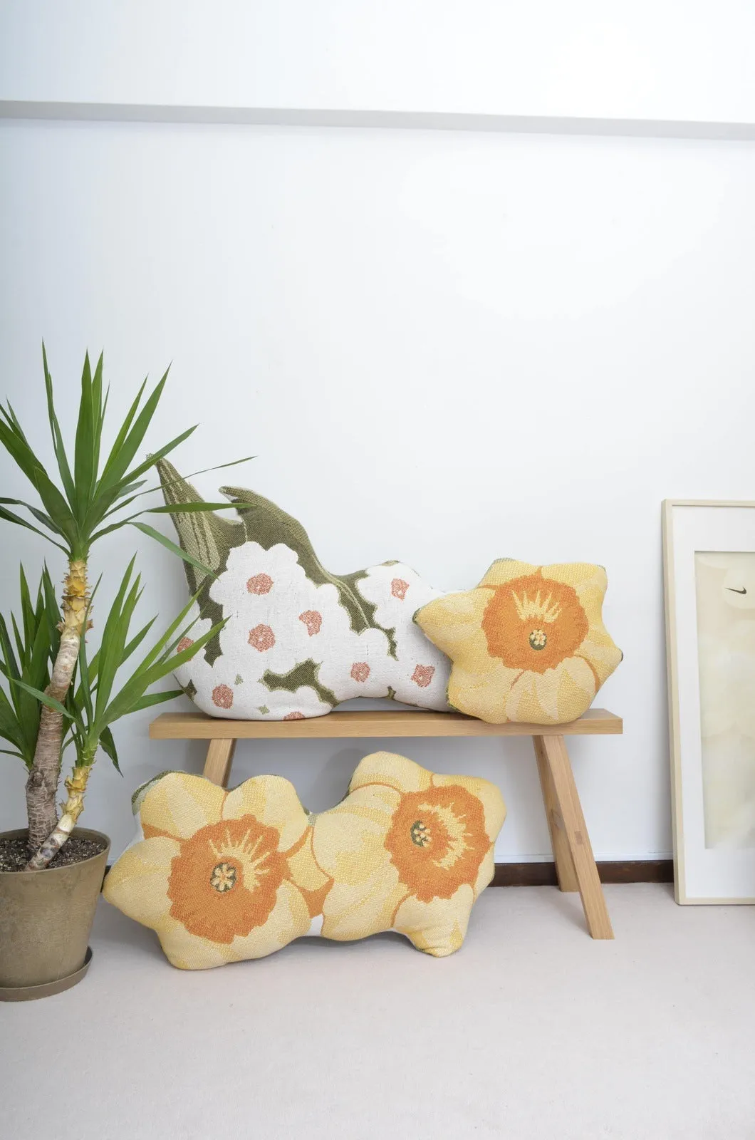 RUG CUSHION (SUISEN) / B