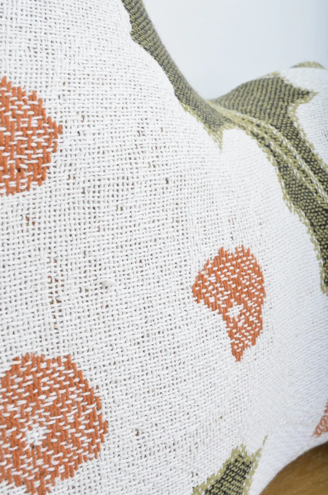 RUG CUSHION (SUISEN) / B