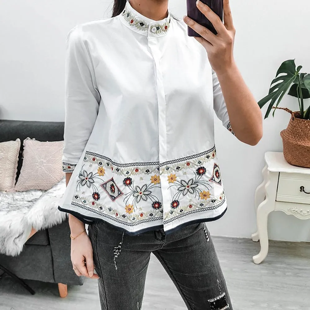 Summer Fashion 3/4 Sleeve Embroidery Casual Blouse
