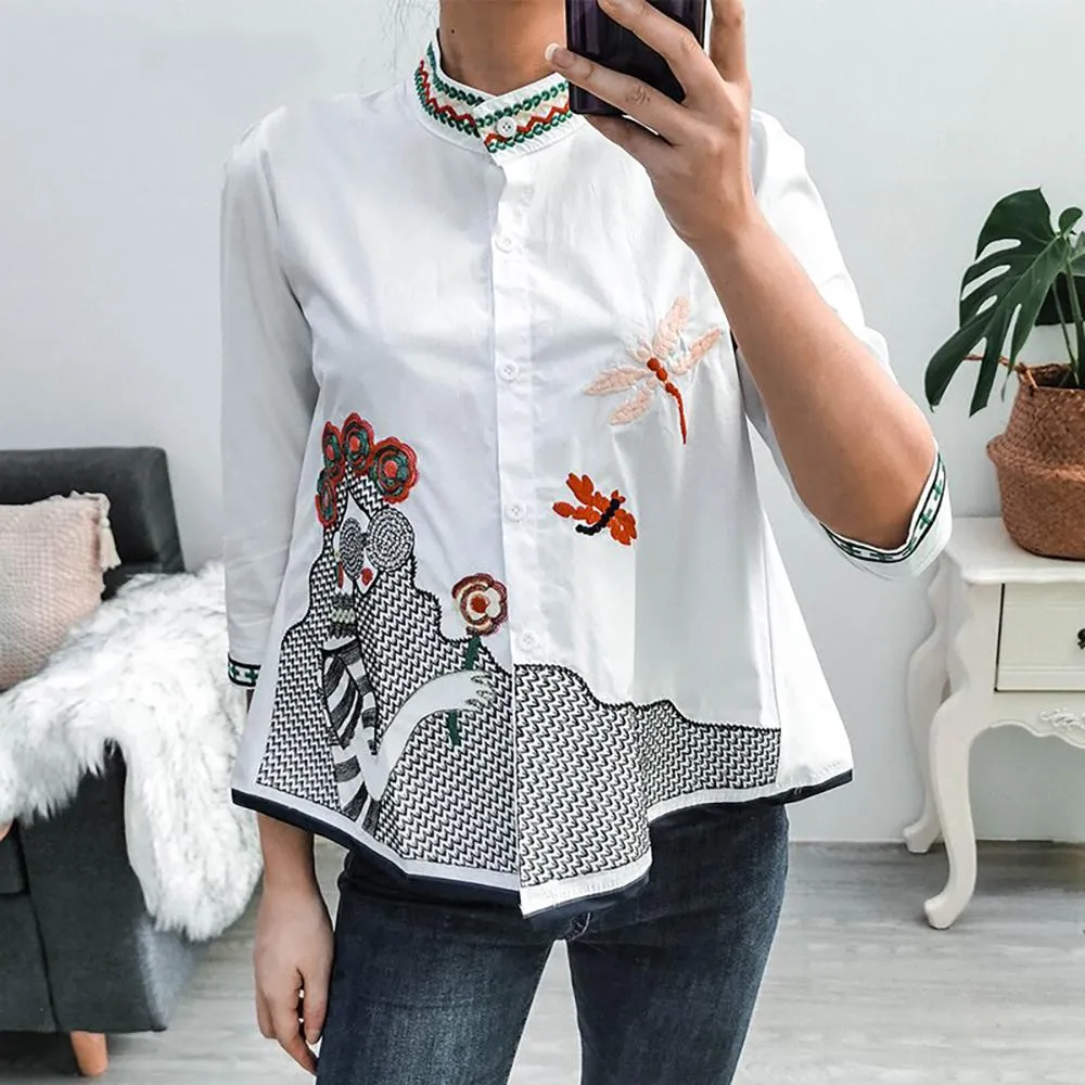 Summer Fashion 3/4 Sleeve Embroidery Casual Blouse