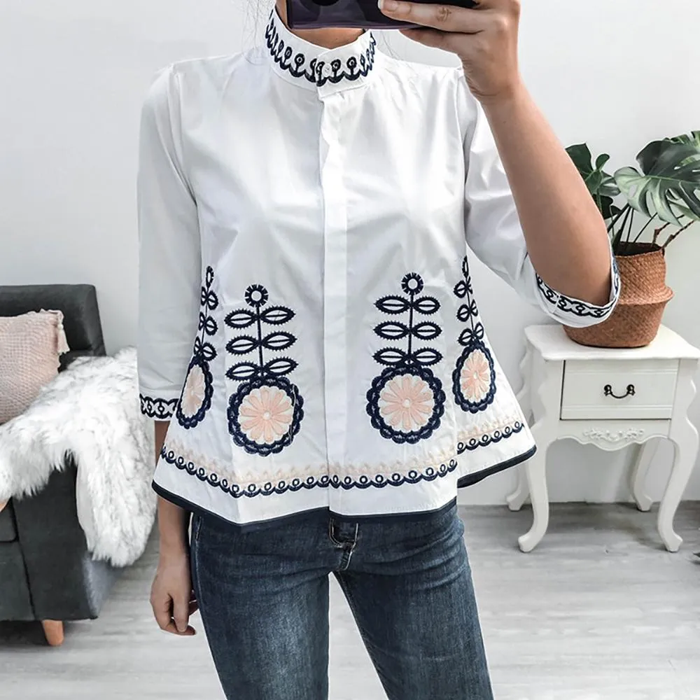 Summer Fashion 3/4 Sleeve Embroidery Casual Blouse