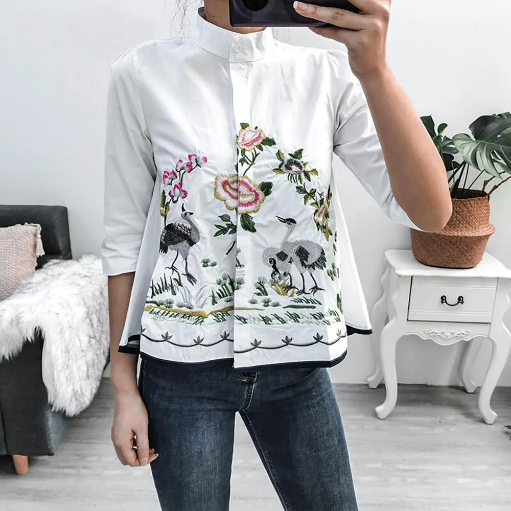 Summer Fashion 3/4 Sleeve Embroidery Casual Blouse