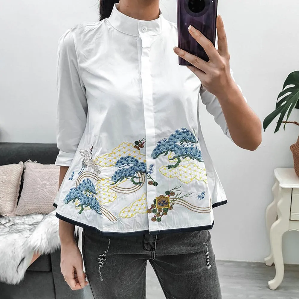 Summer Fashion 3/4 Sleeve Embroidery Casual Blouse