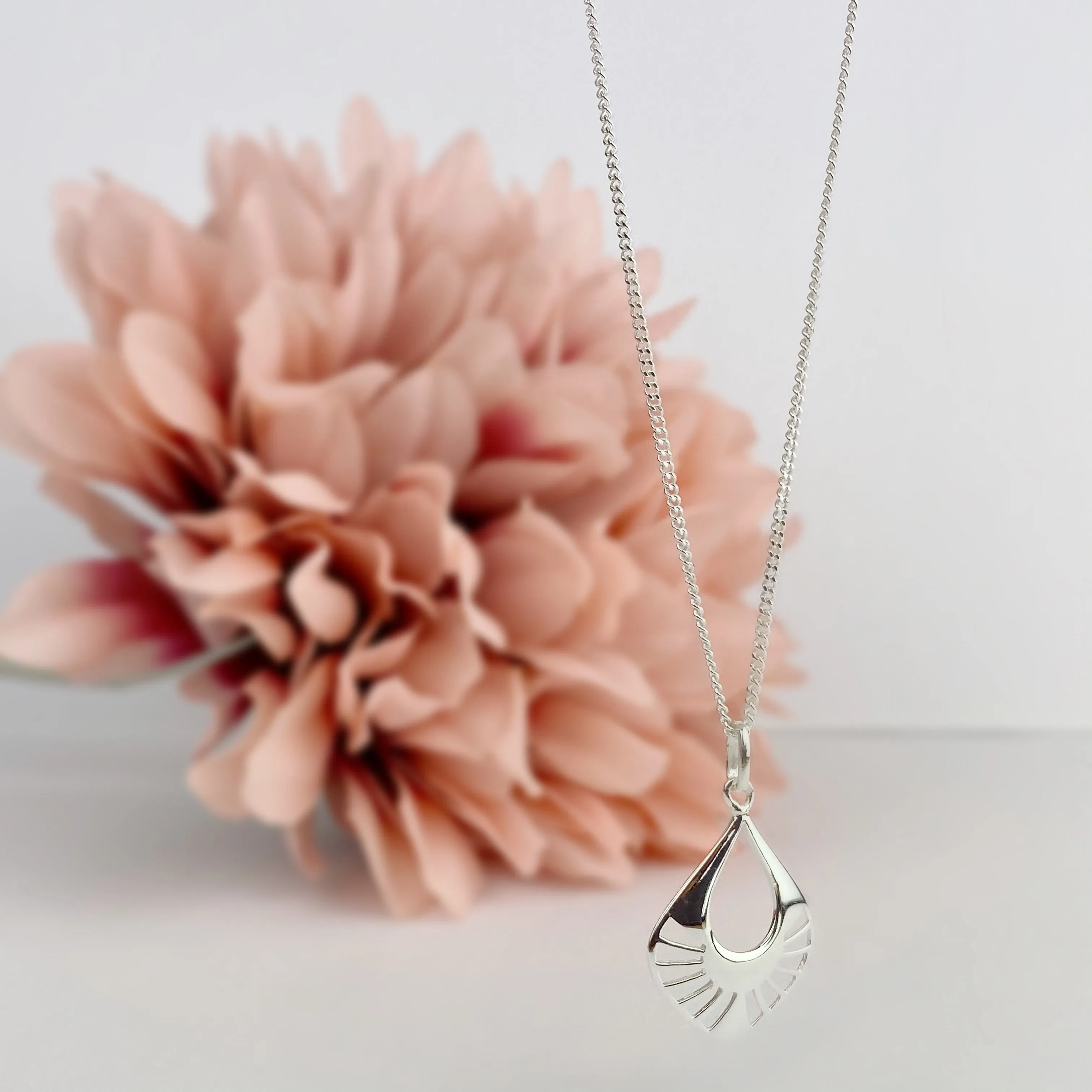 Vintage Fan Pendant - VP395